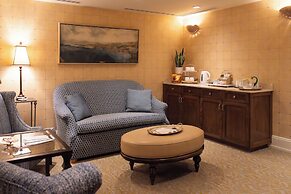 Madison Beach Hotel