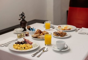 Convento do Espinheiro, Historic Hotel & Spa