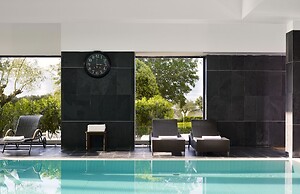 Convento do Espinheiro, Historic Hotel & Spa