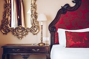 Convento do Espinheiro, Historic Hotel & Spa