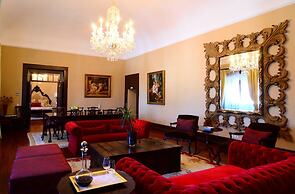 Convento do Espinheiro, Historic Hotel & Spa