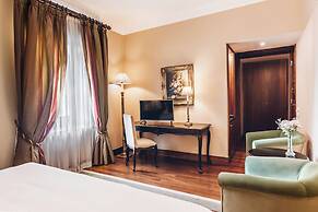 Convento do Espinheiro, Historic Hotel & Spa