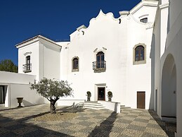 Convento do Espinheiro, Historic Hotel & Spa
