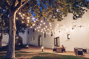 Convento do Espinheiro, Historic Hotel & Spa