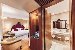 Convento do Espinheiro, Historic Hotel & Spa