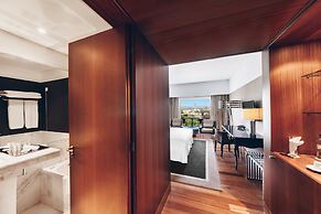 Convento do Espinheiro, Historic Hotel & Spa