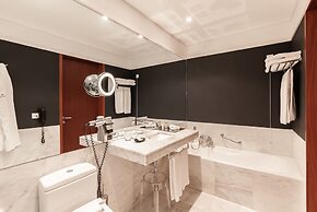 Convento do Espinheiro, Historic Hotel & Spa