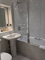 Cotswold Lodge Hotel