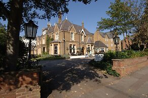 Cotswold Lodge Hotel