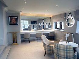 Western House Hotel