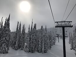 Good Medicine Lodge Bed & Breakfast