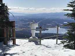 Good Medicine Lodge Bed & Breakfast