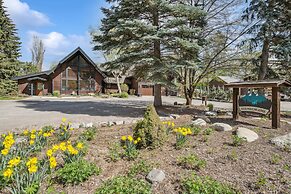 Good Medicine Lodge Bed & Breakfast