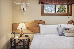 Good Medicine Lodge Bed & Breakfast