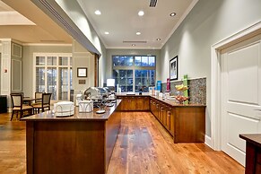 Hampton Inn & Suites Charleston Airport