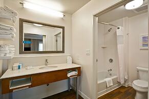 Hampton Inn & Suites Charleston Airport