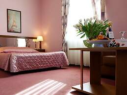 Maxima Irbis Hotel