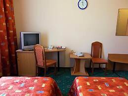 Maxima Irbis Hotel