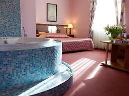 Maxima Irbis Hotel