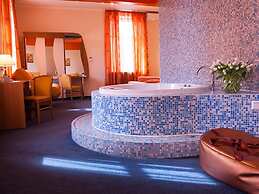 Maxima Irbis Hotel