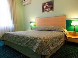 Maxima Irbis Hotel