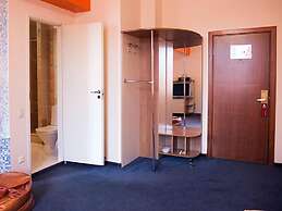 Maxima Irbis Hotel