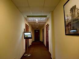 Maxima Irbis Hotel