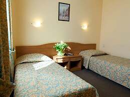 Maxima Irbis Hotel