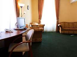 Maxima Irbis Hotel