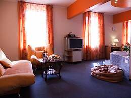 Maxima Irbis Hotel