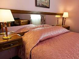 Maxima Irbis Hotel