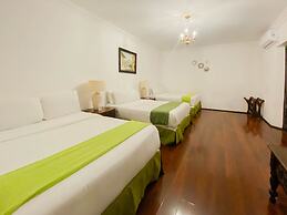 El Carmen Hotel