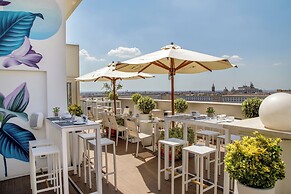 The Independent Hotel