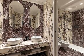 The Independent Hotel