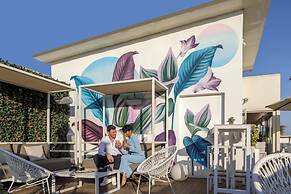 The Independent Hotel