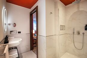 The Independent Hotel