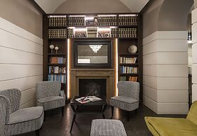 The Independent Hotel