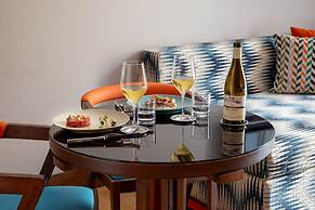 The Independent Hotel