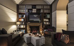 The Independent Hotel