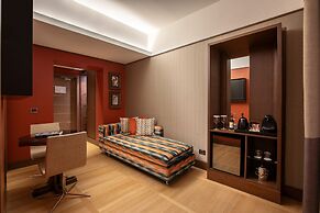 The Independent Hotel