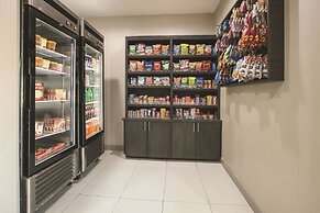 La Quinta Inn & Suites by Wyndham Dallas Mesquite