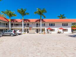 Hibiscus Suites - Gateway to Siesta Key