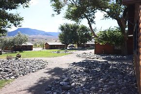 Yellowstone Valley Inn