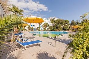 Marina Club Hotel