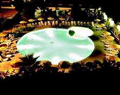 Marina Club Hotel