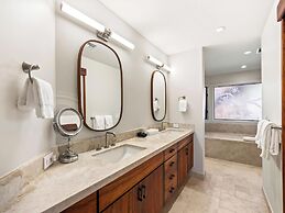 Puunoa  - CoralTree Residence Collection