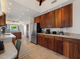 Puunoa  - CoralTree Residence Collection