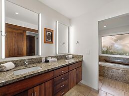 Puunoa  - CoralTree Residence Collection