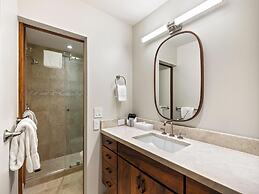 Puunoa  - CoralTree Residence Collection