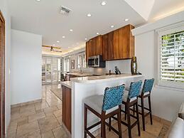 Puunoa  - CoralTree Residence Collection